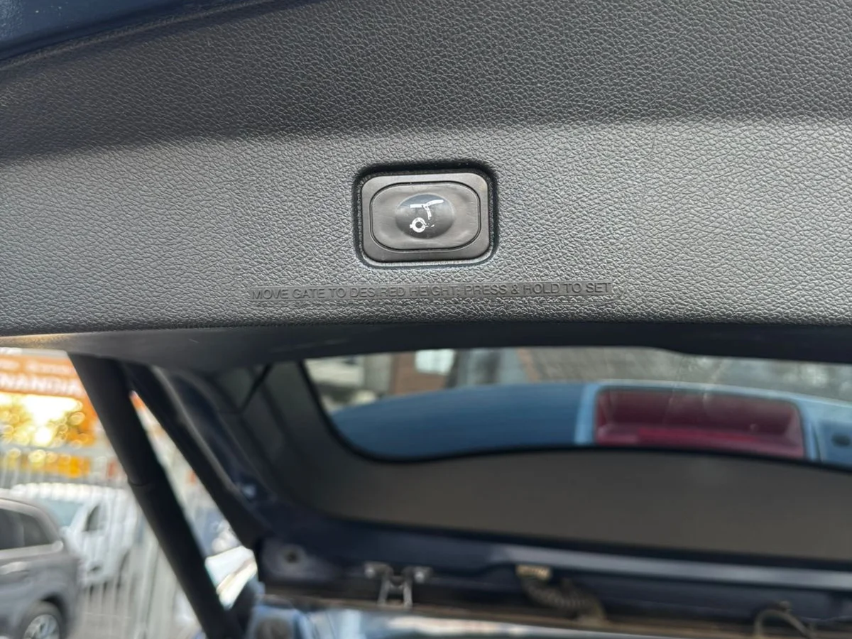 FORD EXPLORER LTD 2019 - Miniatura 9