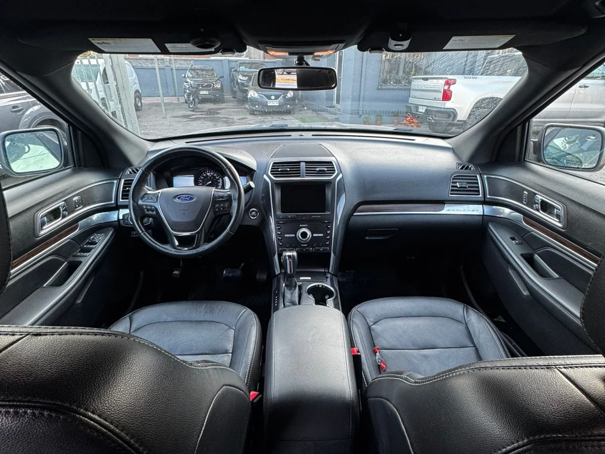 FORD EXPLORER LTD 2019 - Miniatura 13