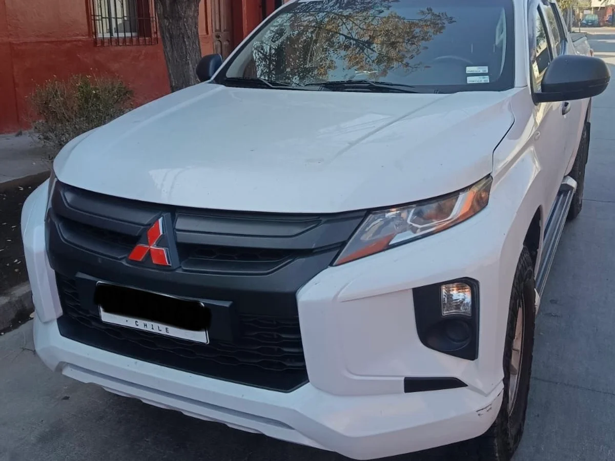 Mitsubishi L200 Work CR 2021 4x2