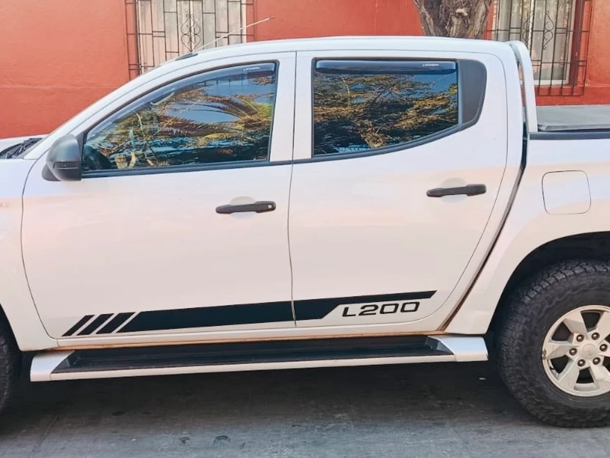 Mitsubishi L200 Work CR 2021 4x2