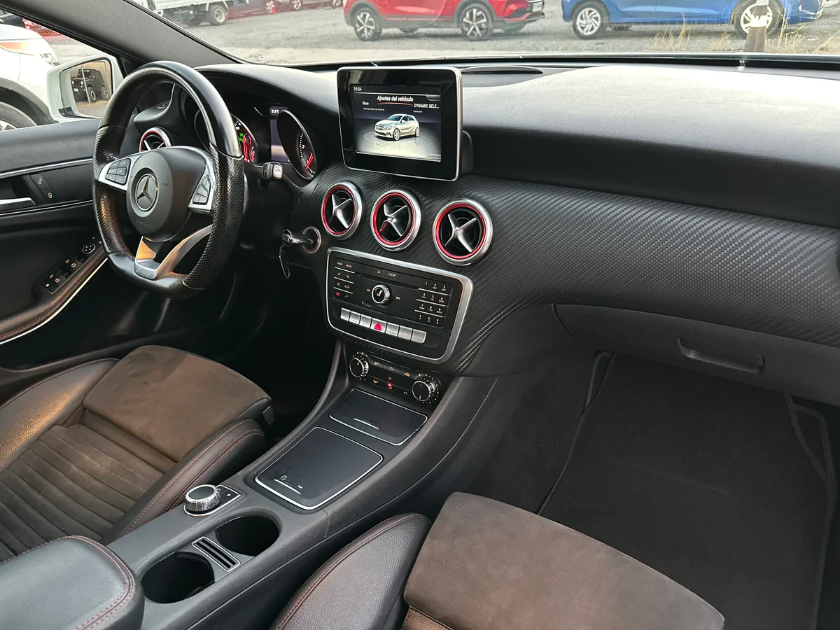 MERCEDES BENZ A200 2.1 CDI DCT AUT LOOK AMG DIESEL 2018 - Miniatura 15