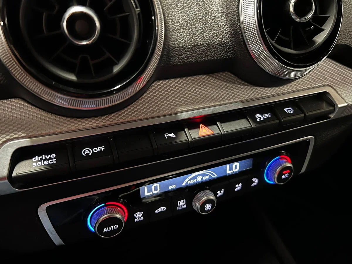 AUDI Q2 35 TFSI 1.4T 2023 - Miniatura 15