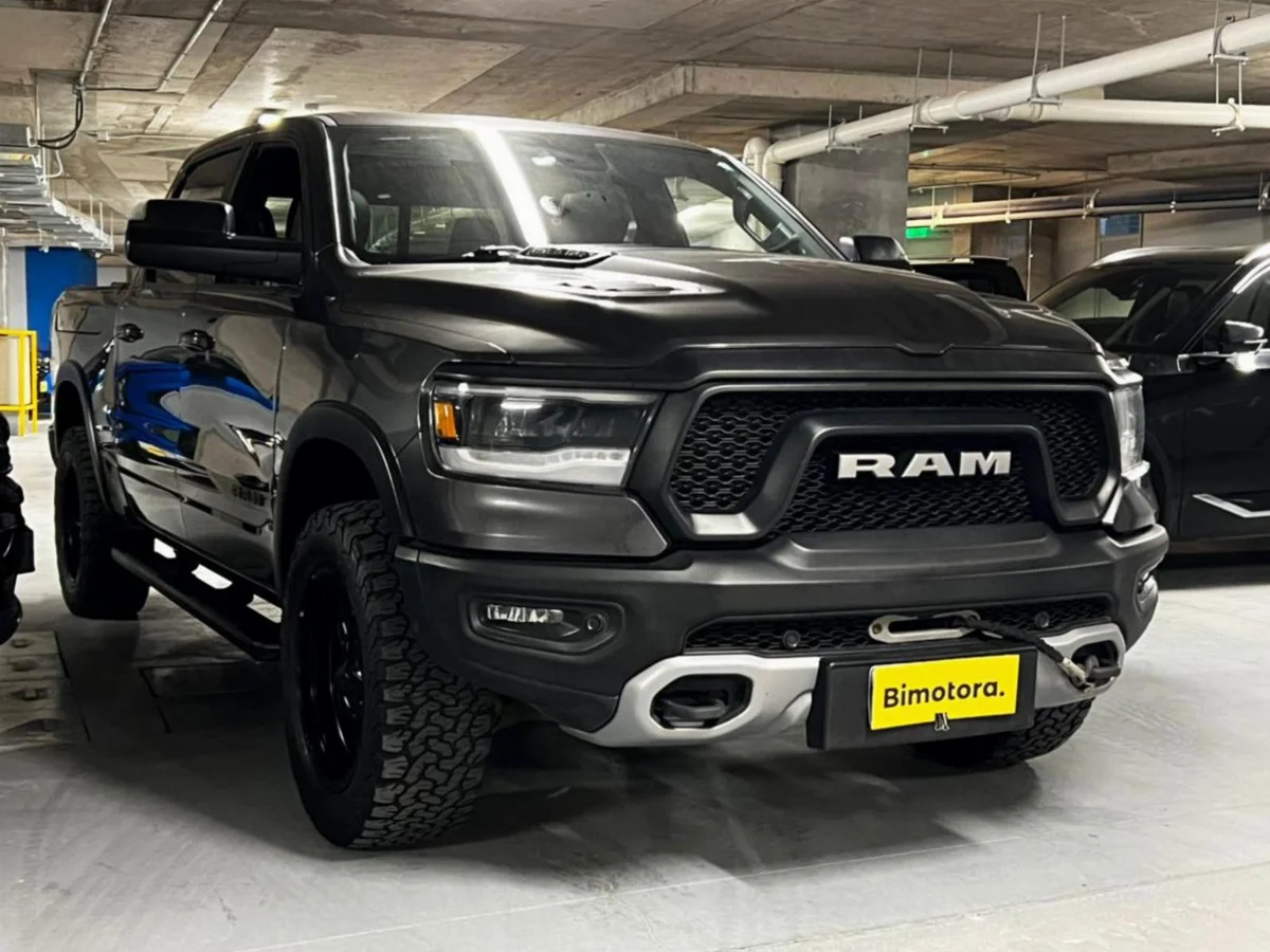 DODGE RAM 1500 REBEL 5.7 HEMI 2020 - Miniatura 4