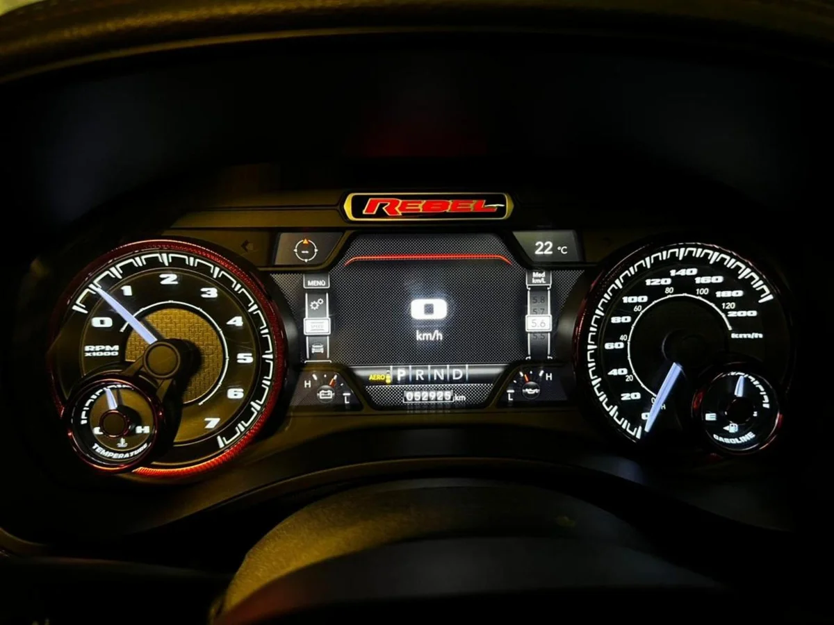 DODGE RAM 1500 REBEL 5.7 HEMI 2020 - Miniatura 7