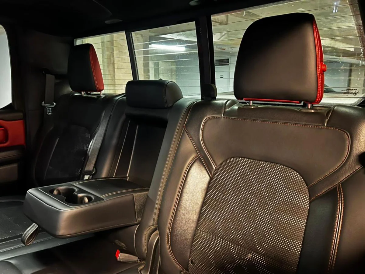DODGE RAM 1500 REBEL 5.7 HEMI 2020 - Miniatura 20