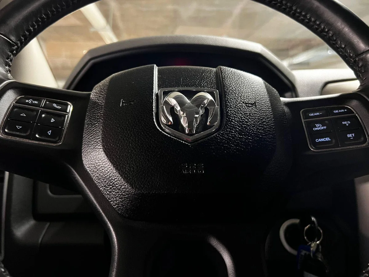 DODGE RAM 1500 3.6 SLT 4WD 2019 - Miniatura 9