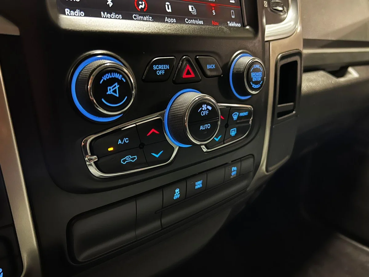 DODGE RAM 1500 3.6 SLT 4WD 2019 - Miniatura 17