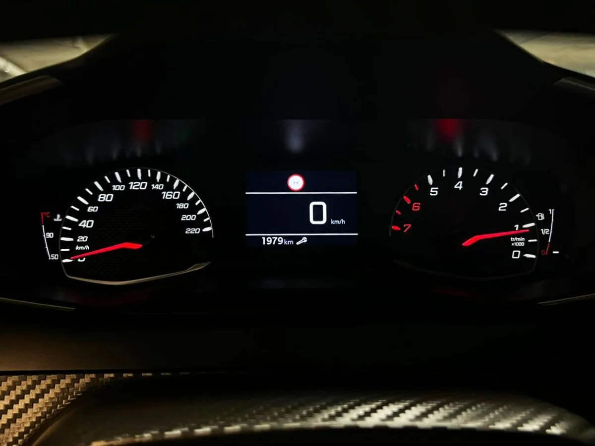 PEUGEOT 208 1.2 MT 2025 - Miniatura 4