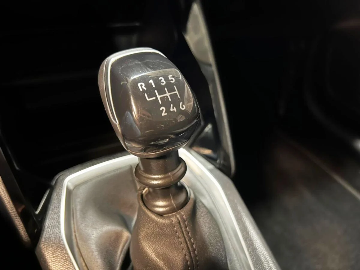 PEUGEOT 208 1.2 MT 2025 - Miniatura 12