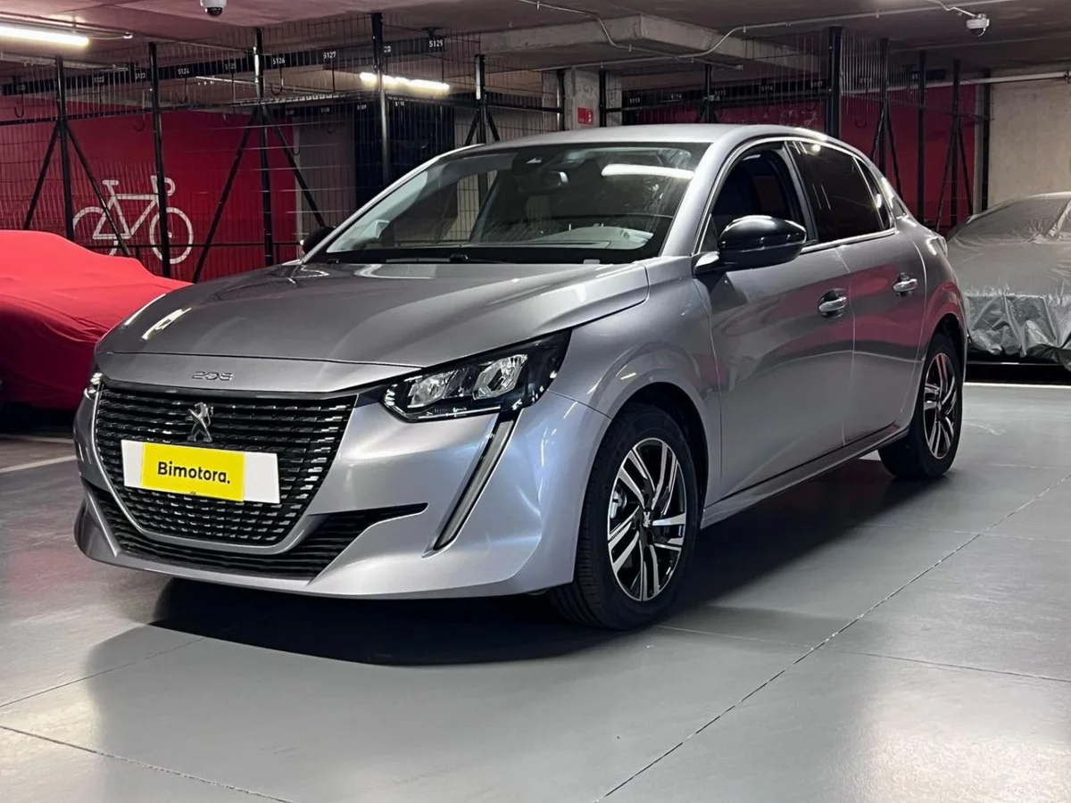 PEUGEOT 208 ALLURE PACK PURETECH 2023 - Miniatura 2