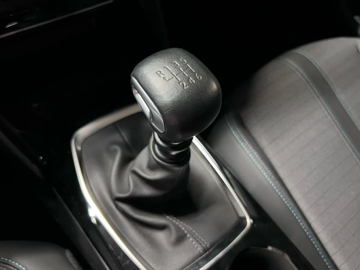 PEUGEOT 208 ALLURE PACK PURETECH 2023 - Miniatura 8