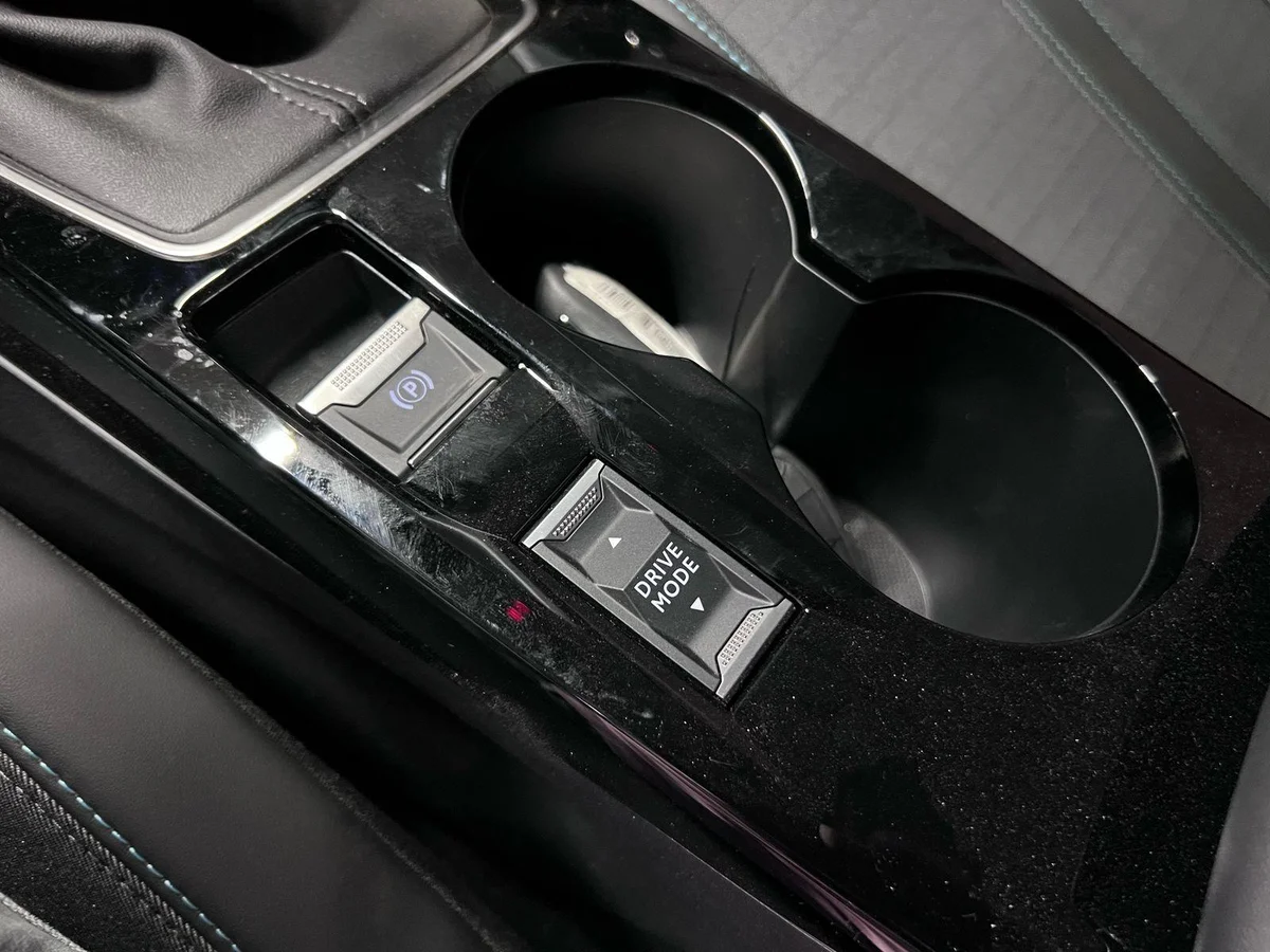 PEUGEOT 208 ALLURE PACK PURETECH 2023 - Miniatura 10