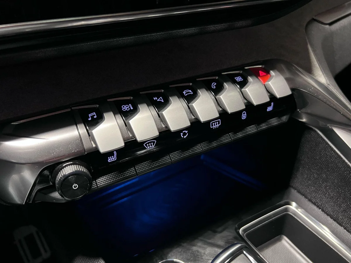 PEUGEOT 3008 GT PURETECH 180 2023 - Miniatura 15