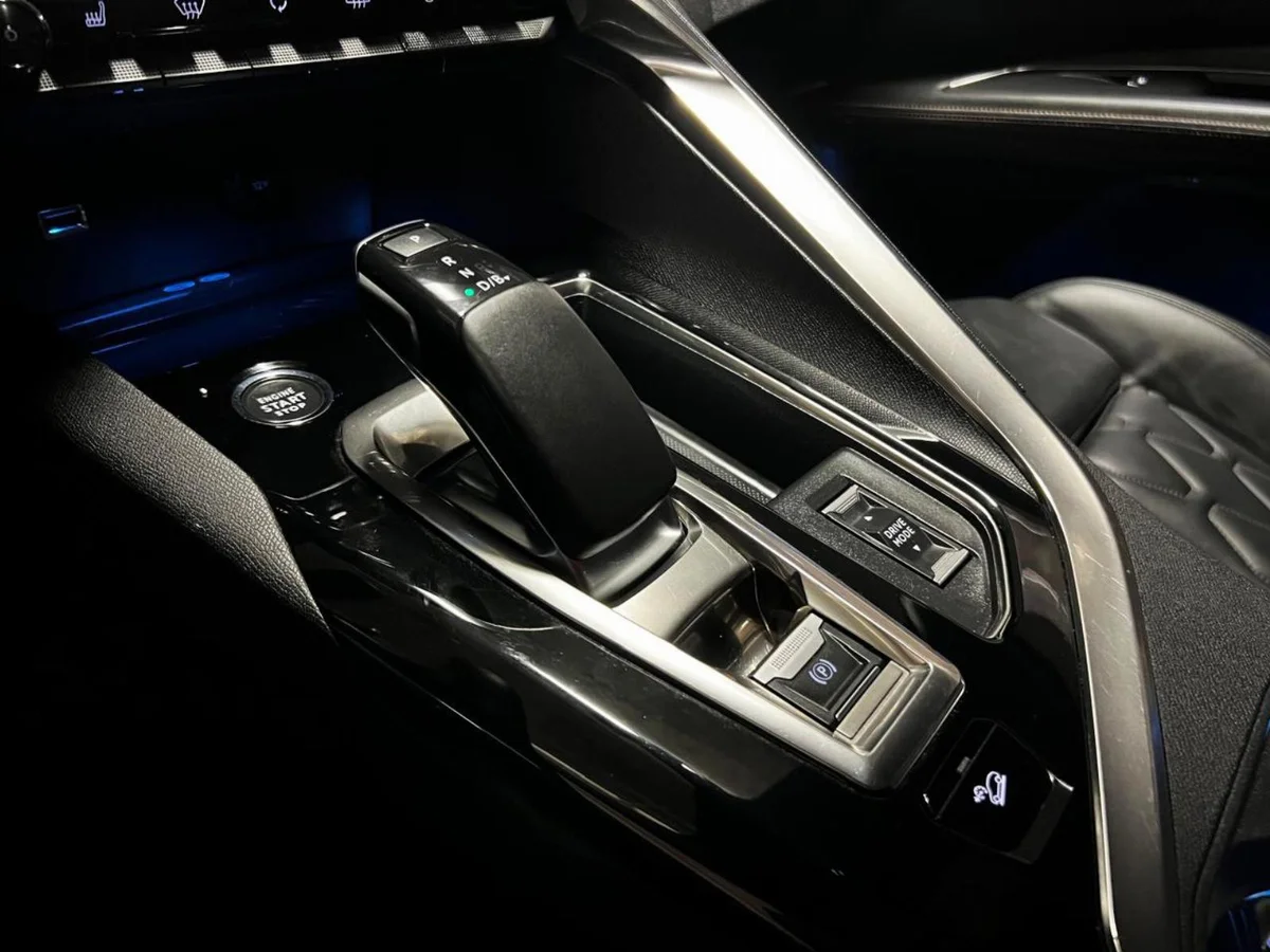 PEUGEOT 3008 HYBRID 300 4X4 2022 - Miniatura 24