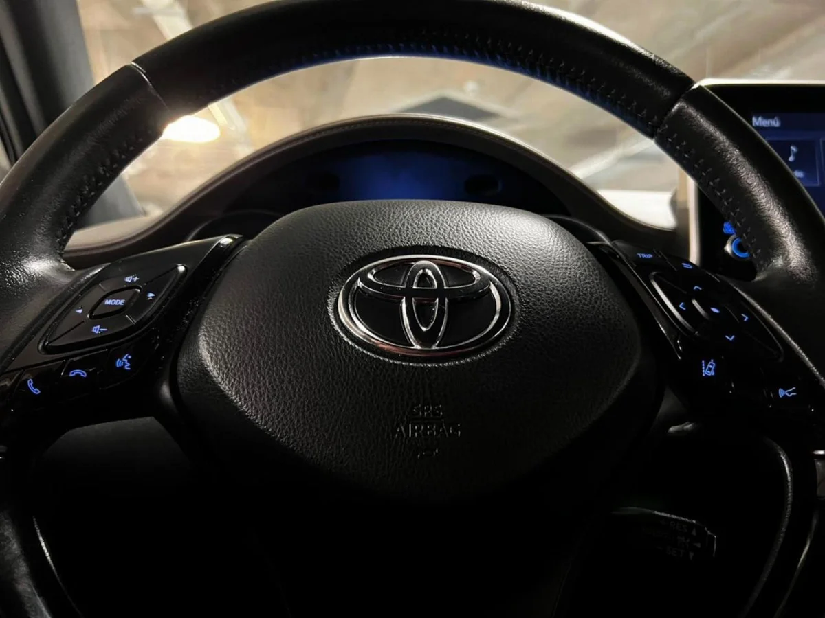 TOYOTA C-HR HEV 1.8 AT 2023 - Miniatura 6