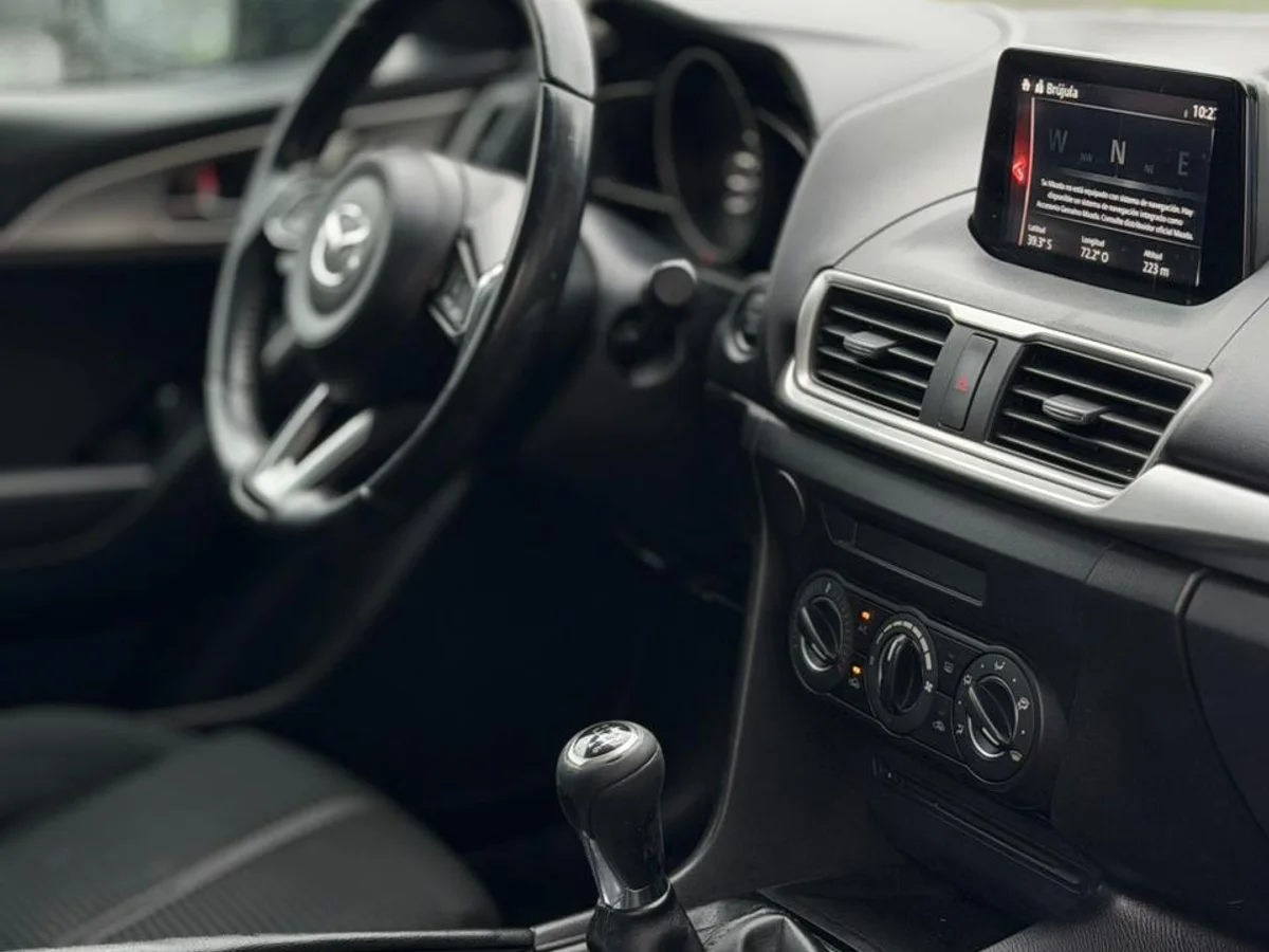 MAZDA 3 SPORT HB 2.0 MT 2018 - Miniatura 10