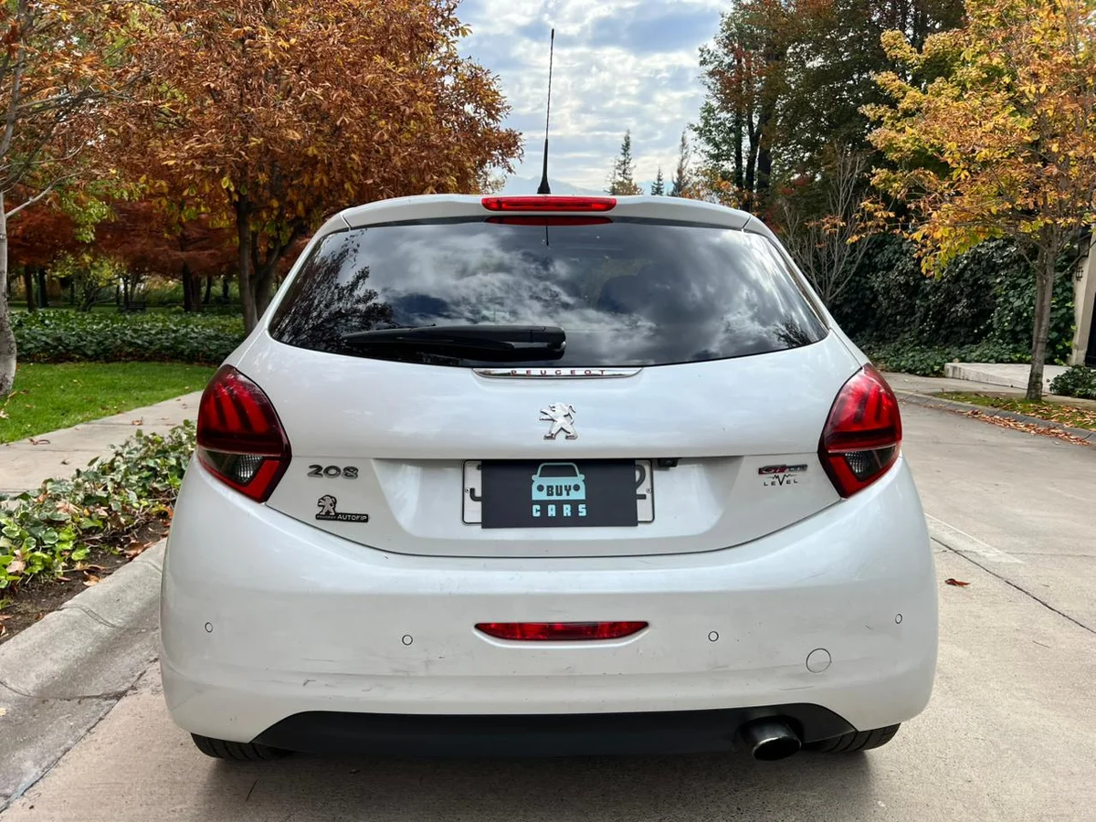 PEUGEOT 208 GT-LINE AUT 1.2L TURBO PURETECH AÑO 2017 - Miniatura 8