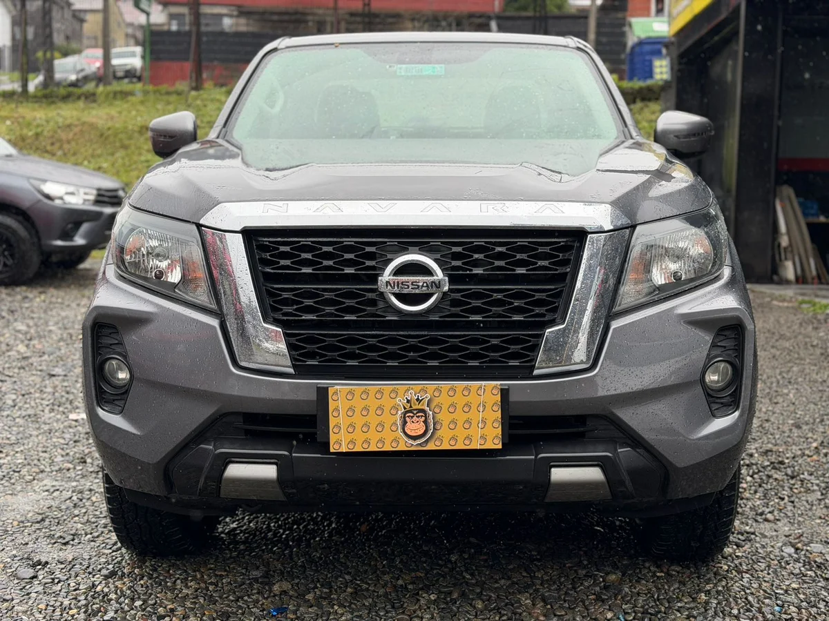 NISSAN Navara 2.3D SE DIESEL 4X2 DOB.CAB. MT 4P 2022