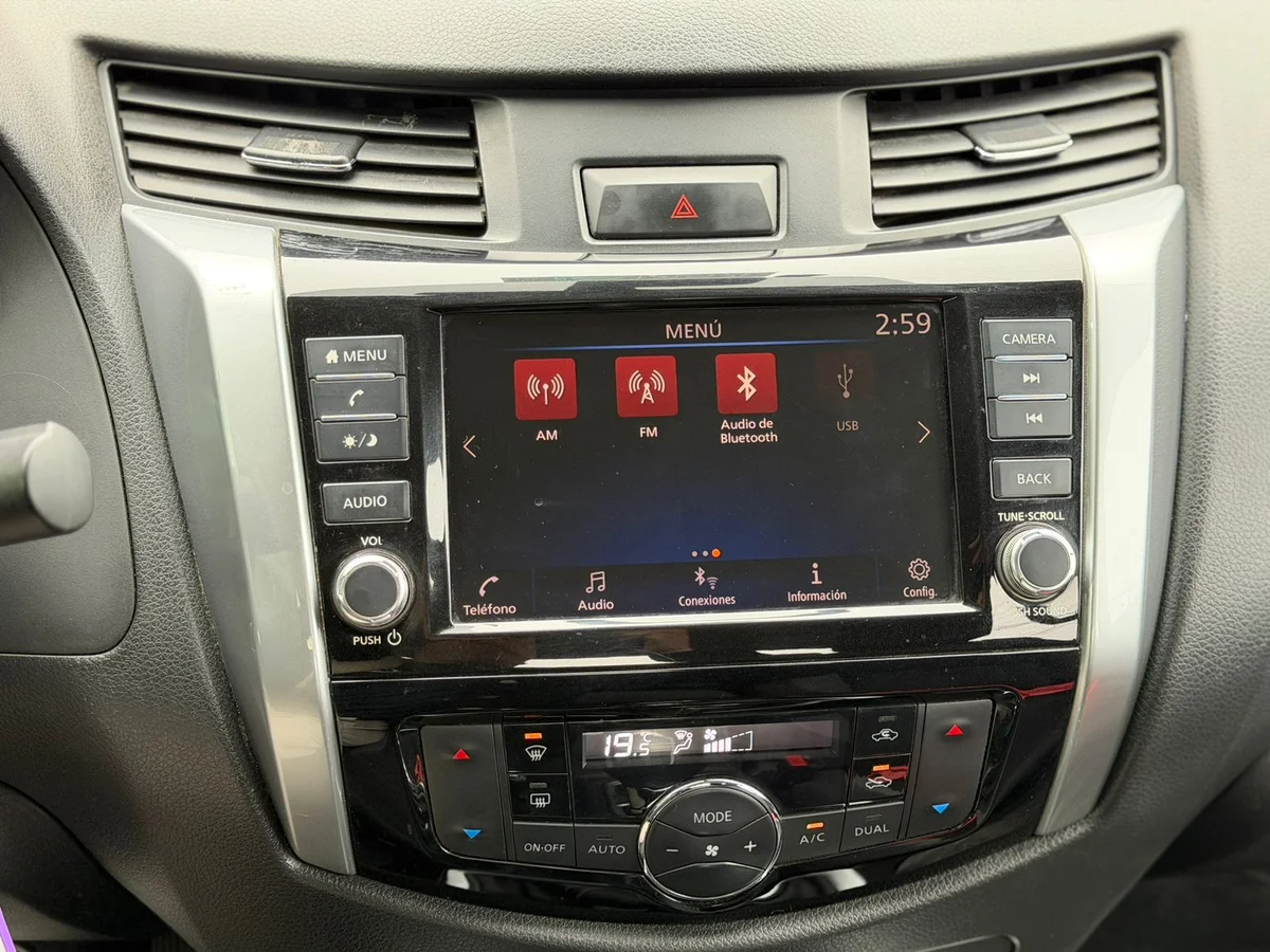 NISSAN Navara 2.3D SE DIESEL 4X2 DOB.CAB. MT 4P 2022 - Miniatura 11