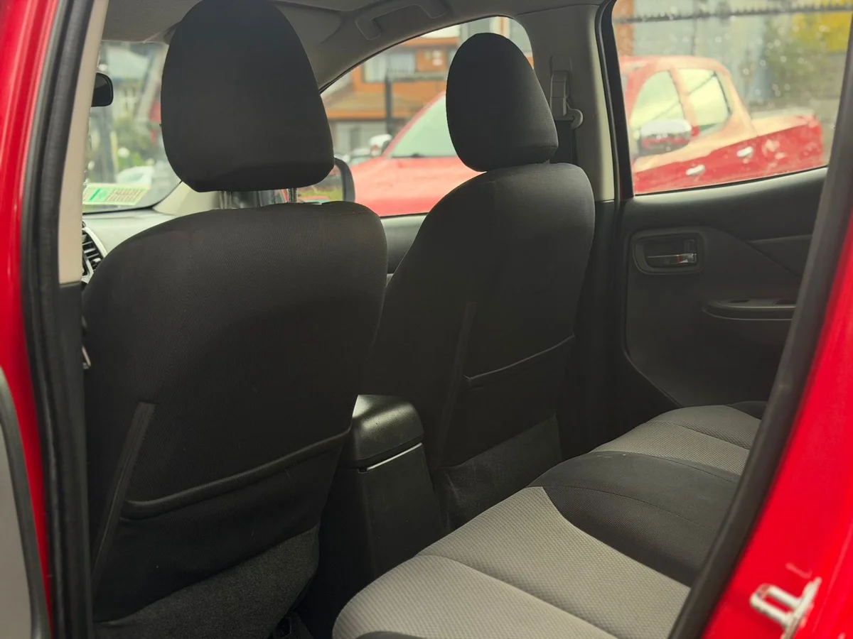 MITSUBISHI L200 2.4 KATANA CRT DOB. CAB. DIESEL 4X4 MT 4P 2019 - Miniatura 10