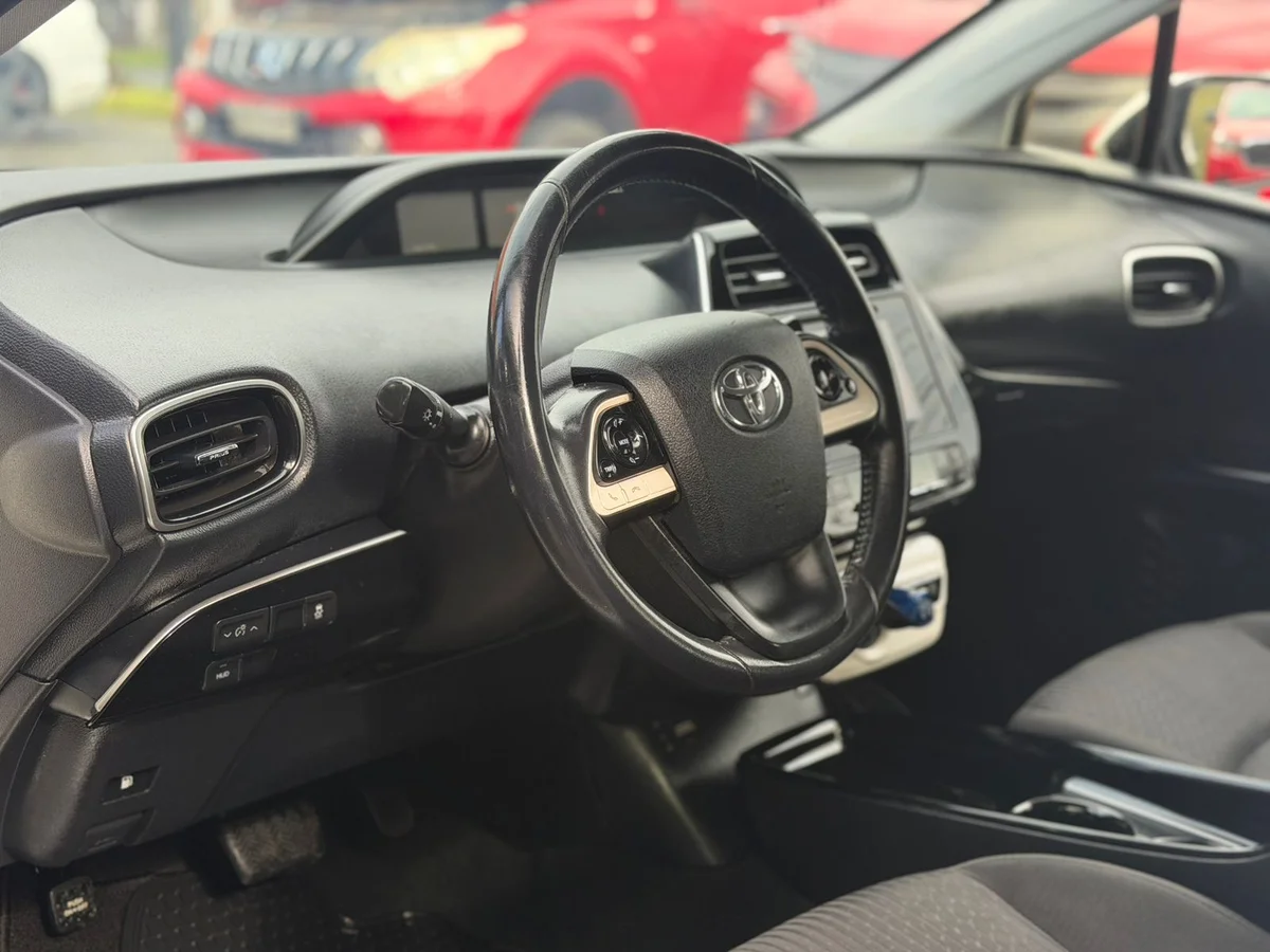 TOYOTA Prius 1.8 4X2 CVT AT 5P 2018 - Miniatura 7