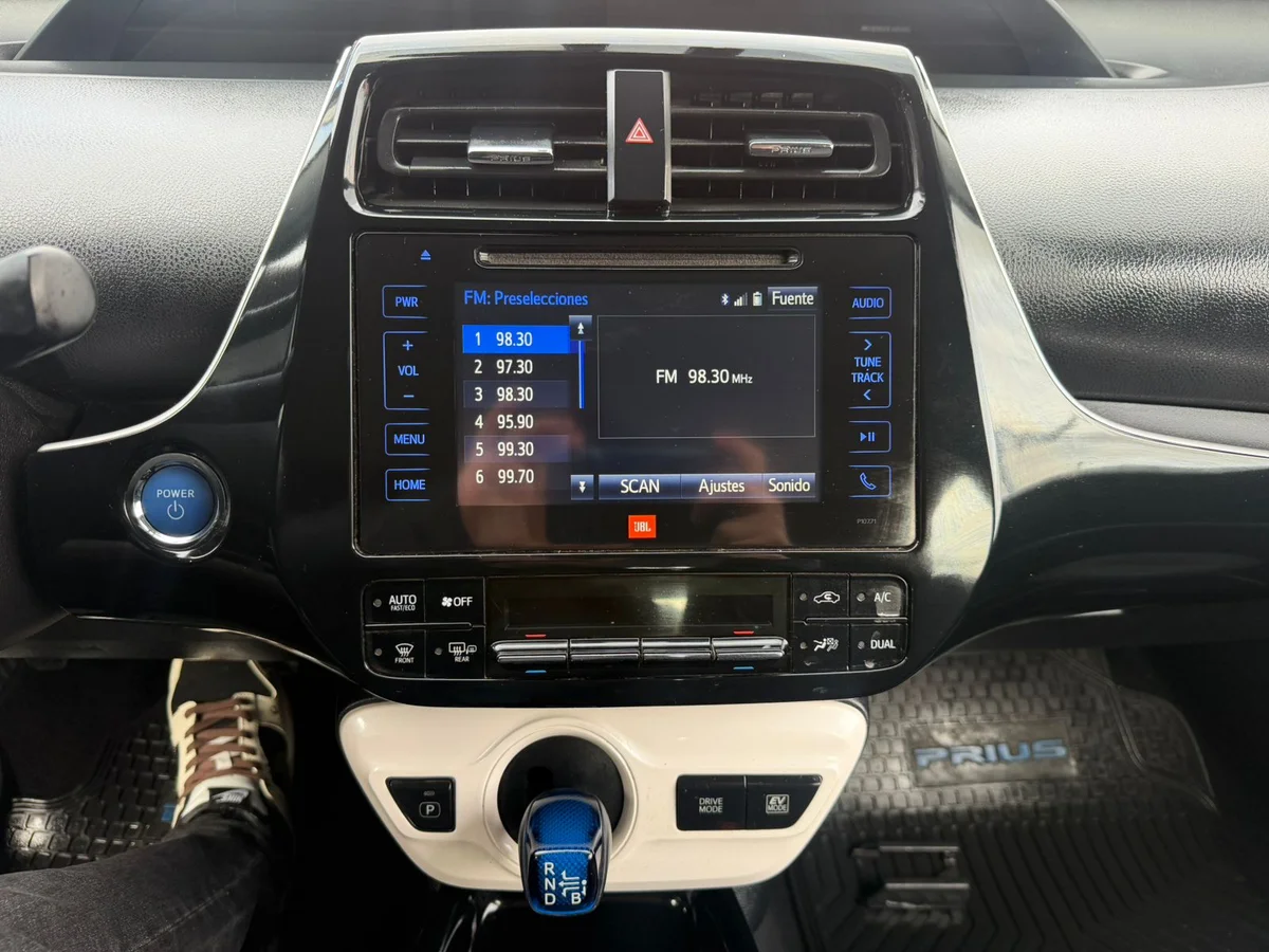 TOYOTA Prius 1.8 4X2 CVT AT 5P 2018 - Miniatura 9