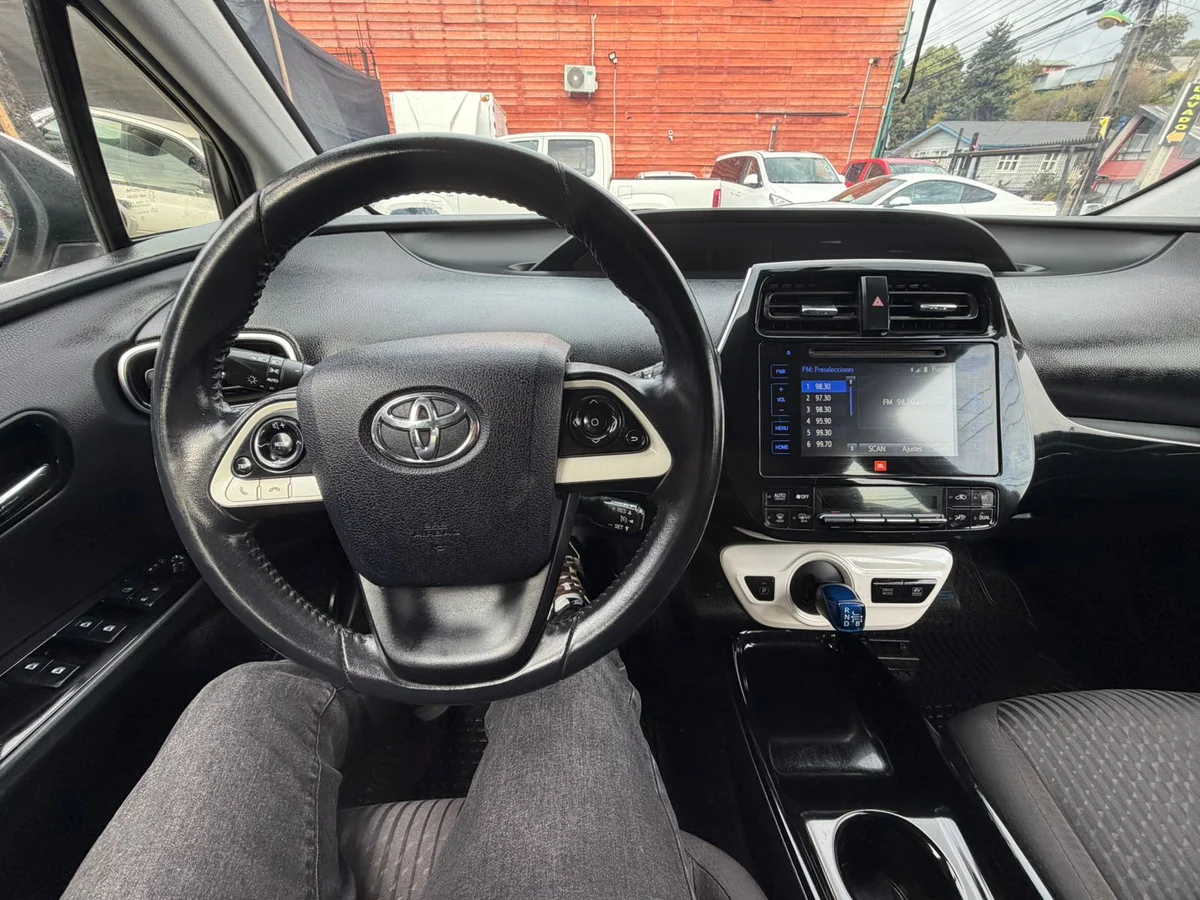 TOYOTA Prius 1.8 4X2 CVT AT 5P 2018 - Miniatura 12
