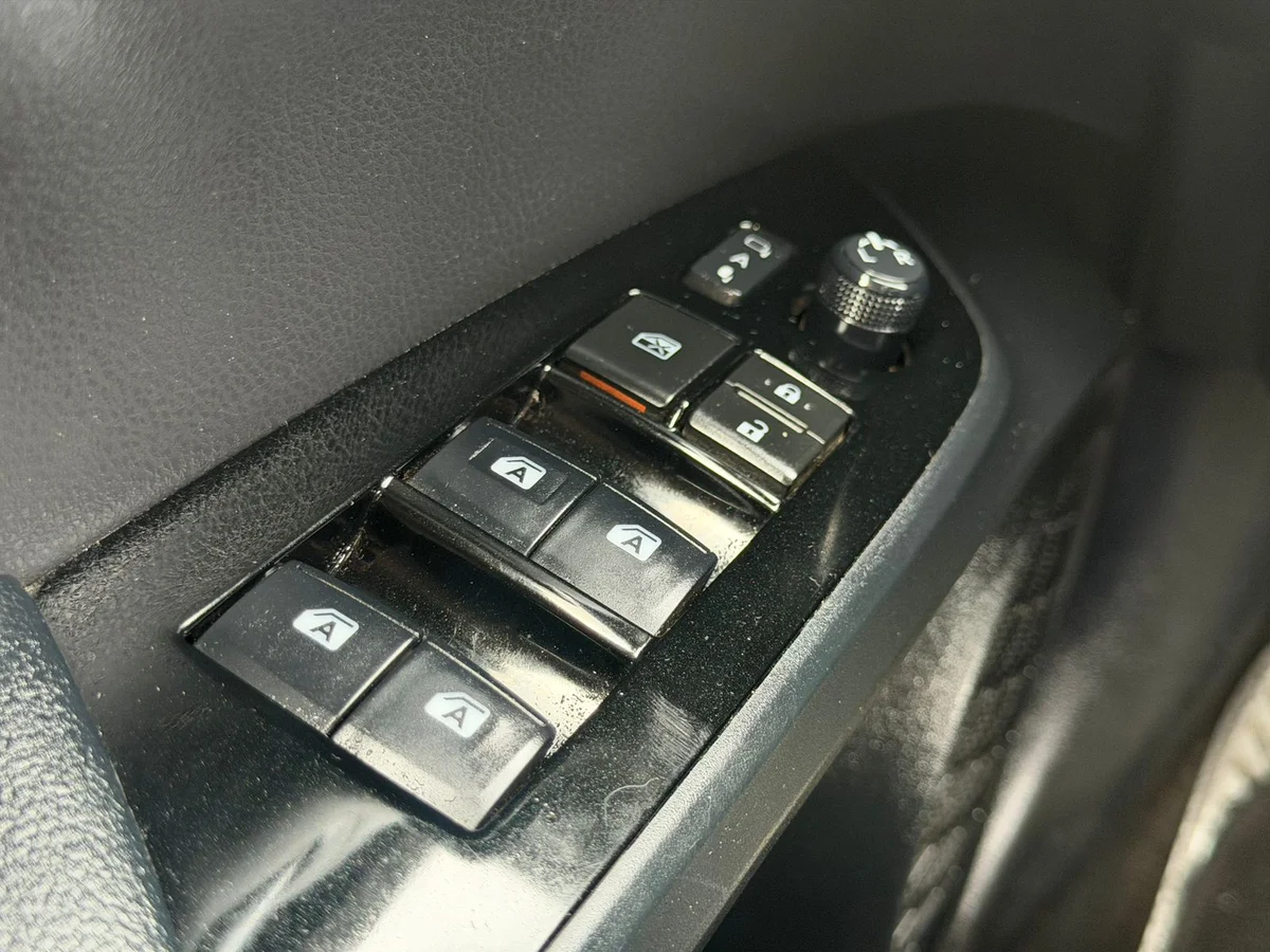 TOYOTA Prius 1.8 4X2 CVT AT 5P 2018 - Miniatura 14