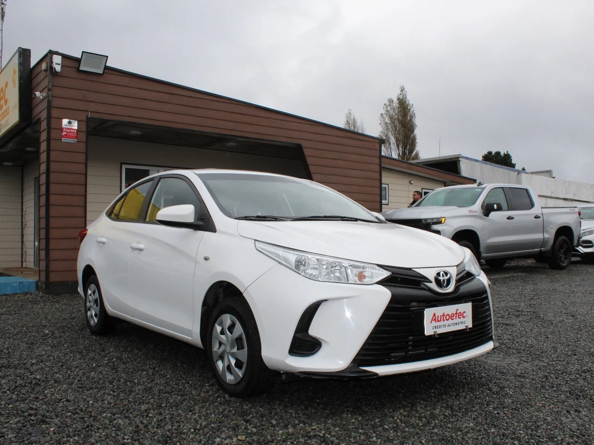 TOYOTA YARIS XLI 1.5