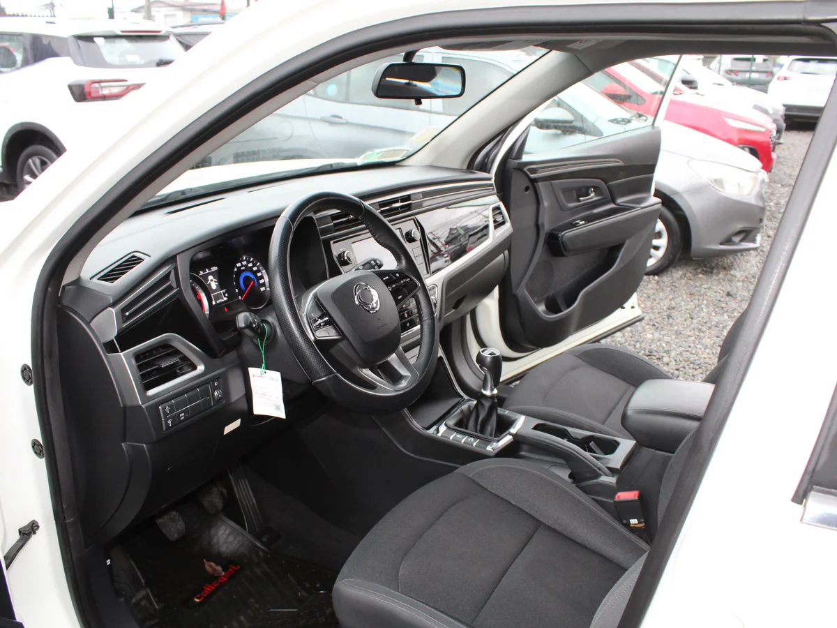 SsangYong Korando — foto 10 de 13