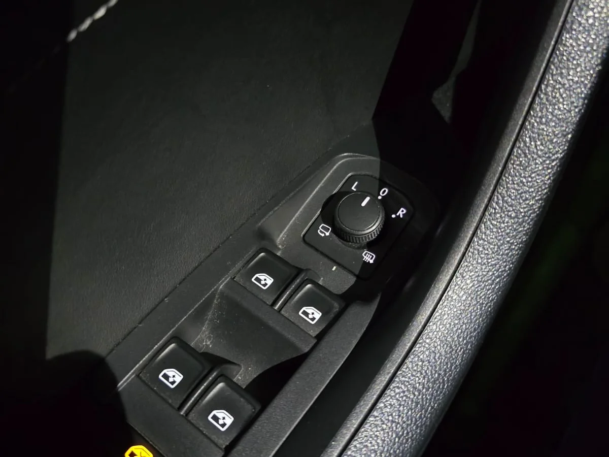 SKODA KODIAQ 1.4L TSI DSGL 7P AUTO AMBIENTE - Miniatura 16
