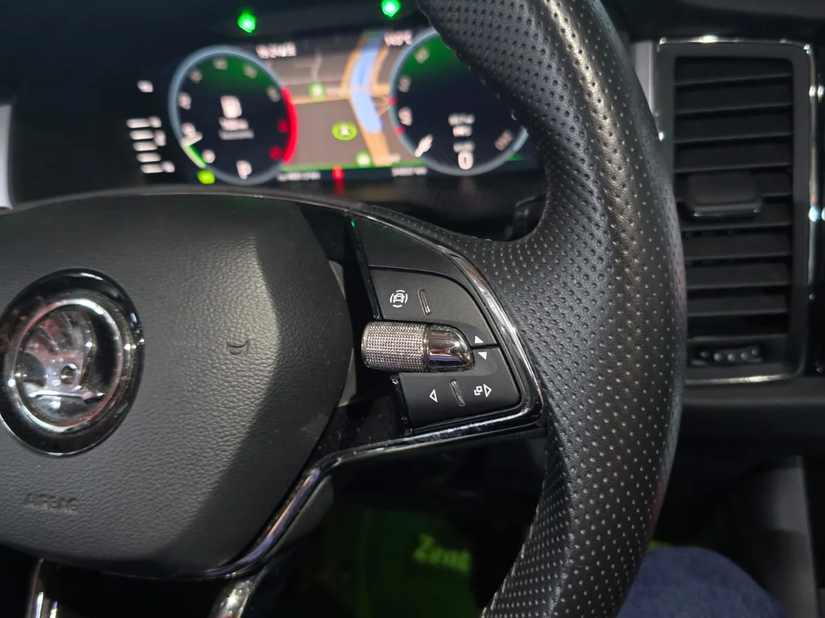 SKODA KODIAQ 1.4L TSI DSGL 7P AUTO AMBIENTE - Miniatura 23