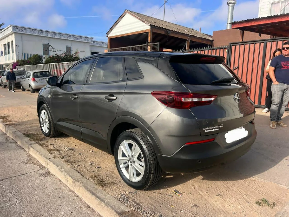 OPEL GRANDLAND X