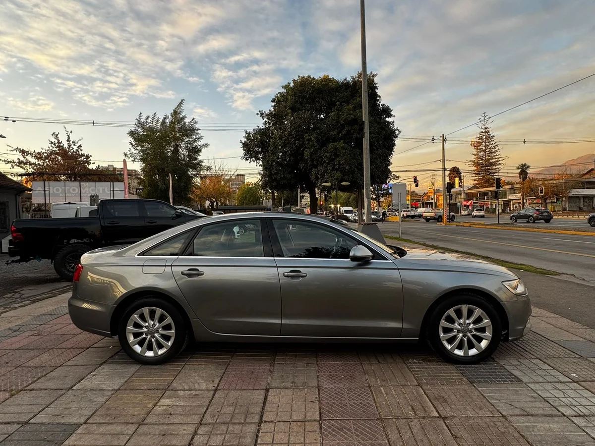 AUDI A6 TDI 2.0 - Miniatura 7