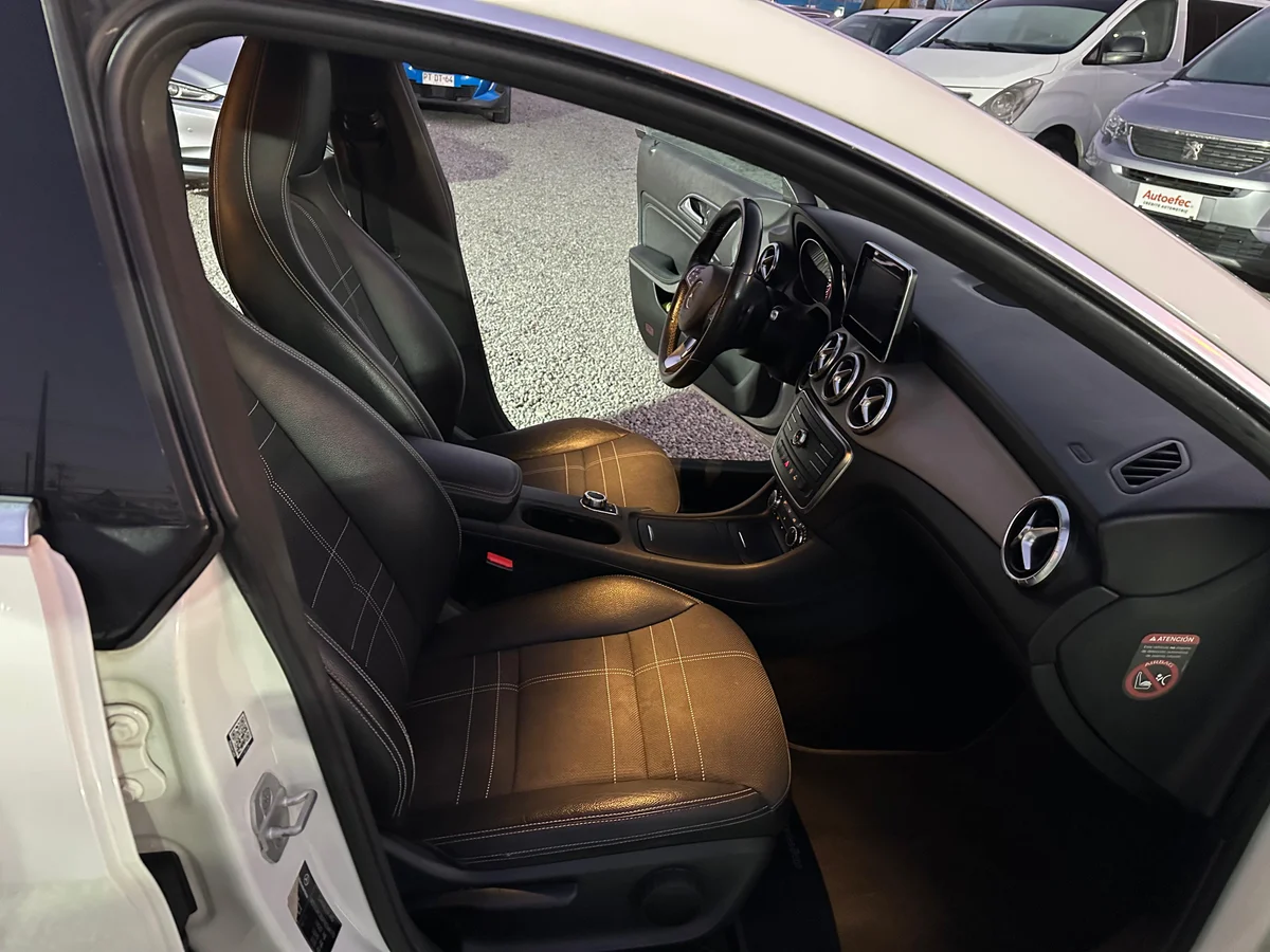 MERCEDES BENZ CLA 180 AUT. 2021 - Miniatura 9