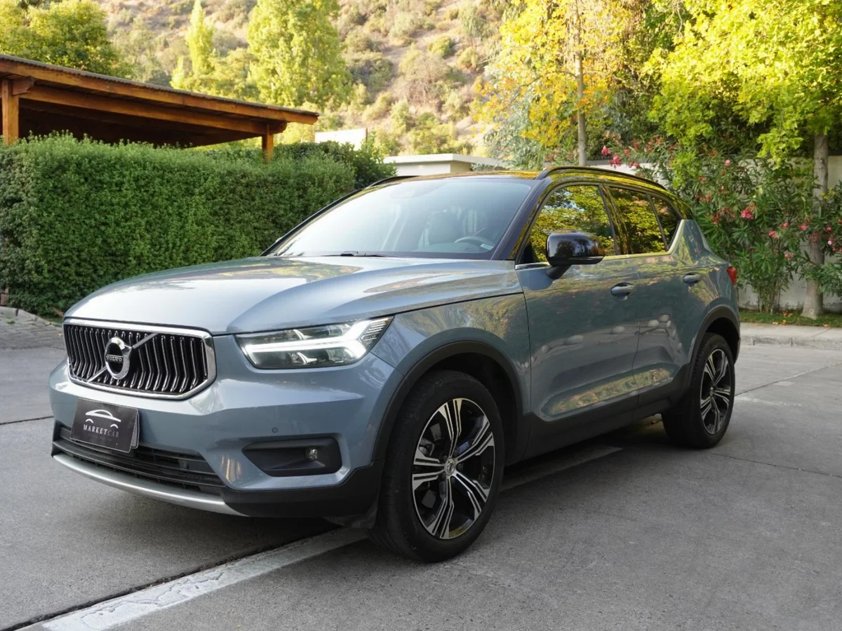 Volvo XC40 T4 Inscription. Año 2022 miniatura 1
