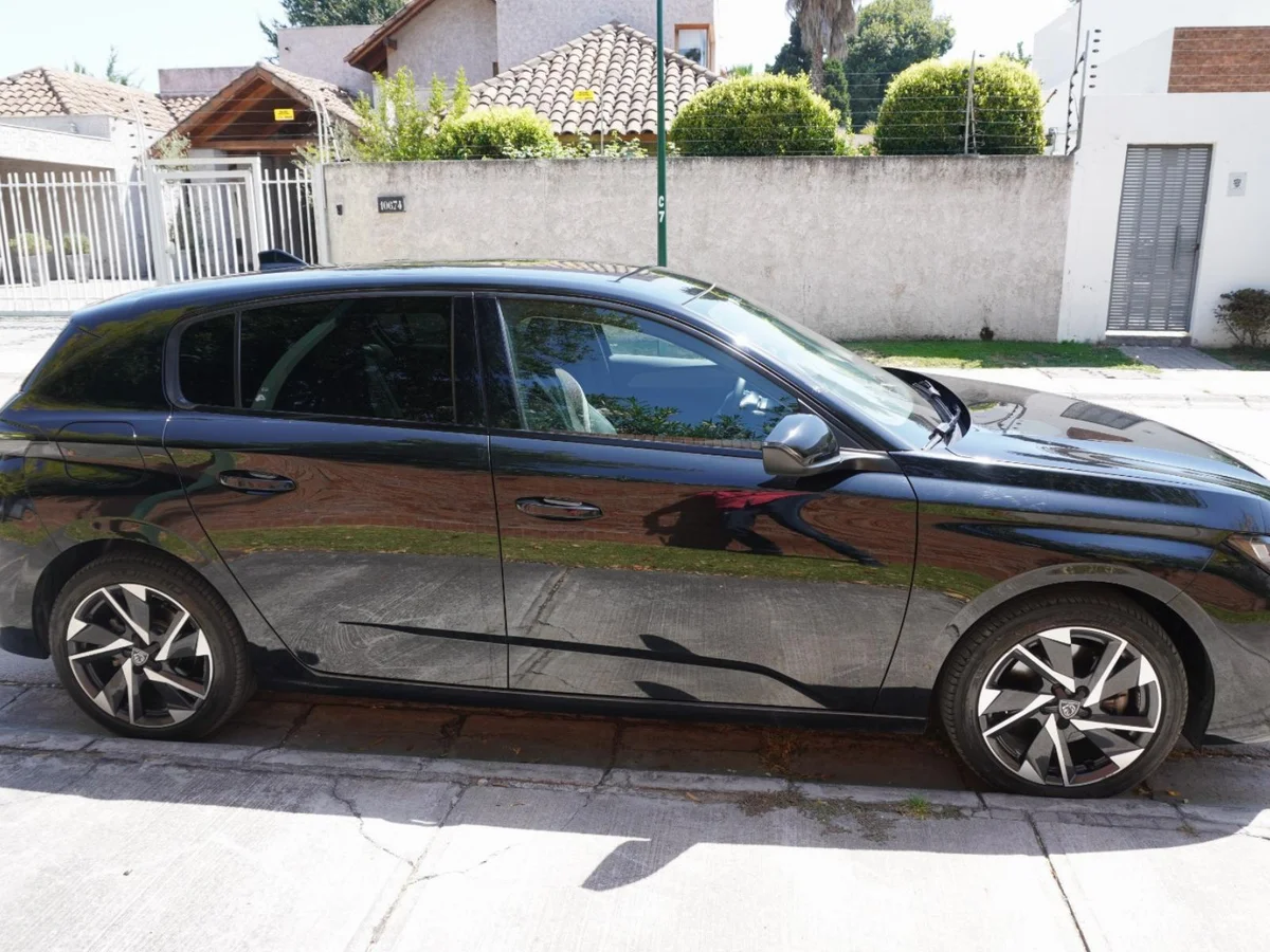 Peugeot 308 Allure Pack 1.5 Año 2025 miniatura 4