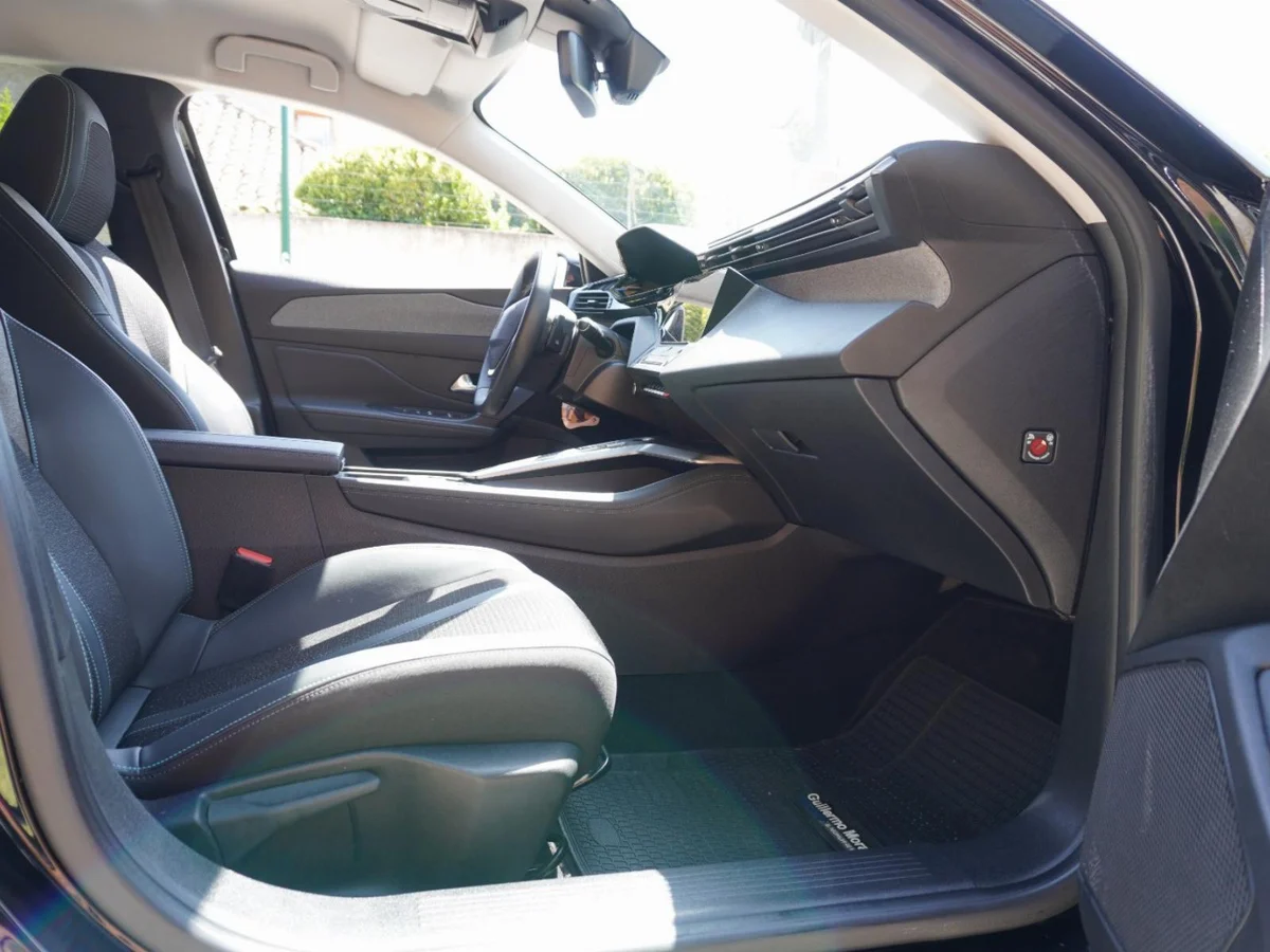 Peugeot 308 Allure Pack 1.5 Año 2025 miniatura 26