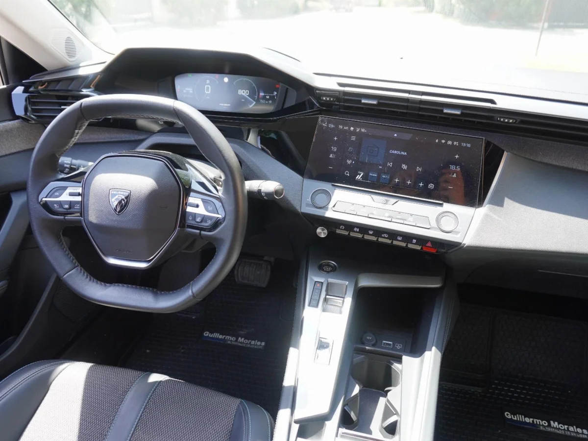 Peugeot 308 Allure Pack 1.5 Año 2025 miniatura 17
