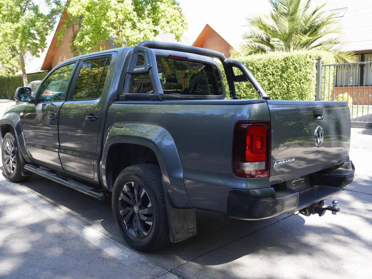 Volkswagen Amarok Black Label Año 2020 miniatura 3