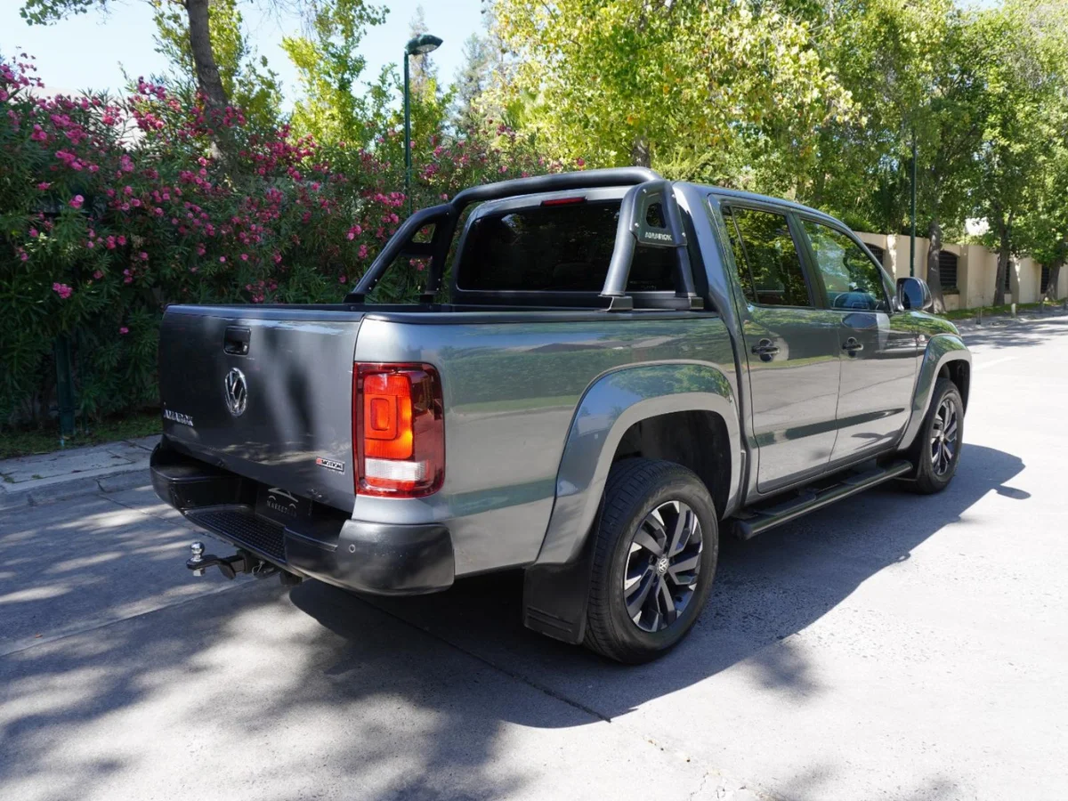 Volkswagen Amarok Black Label Año 2020 miniatura 7