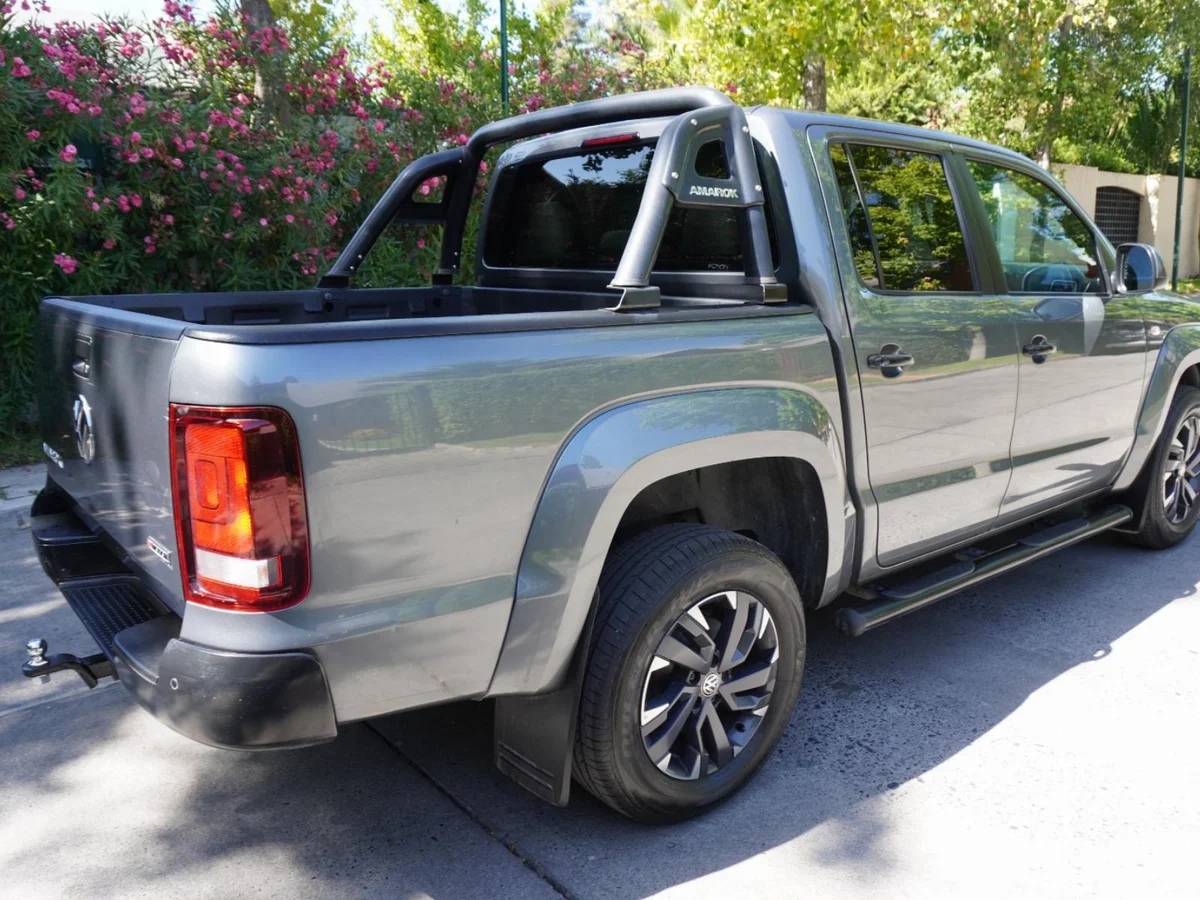 Volkswagen Amarok Black Label Año 2020 miniatura 8