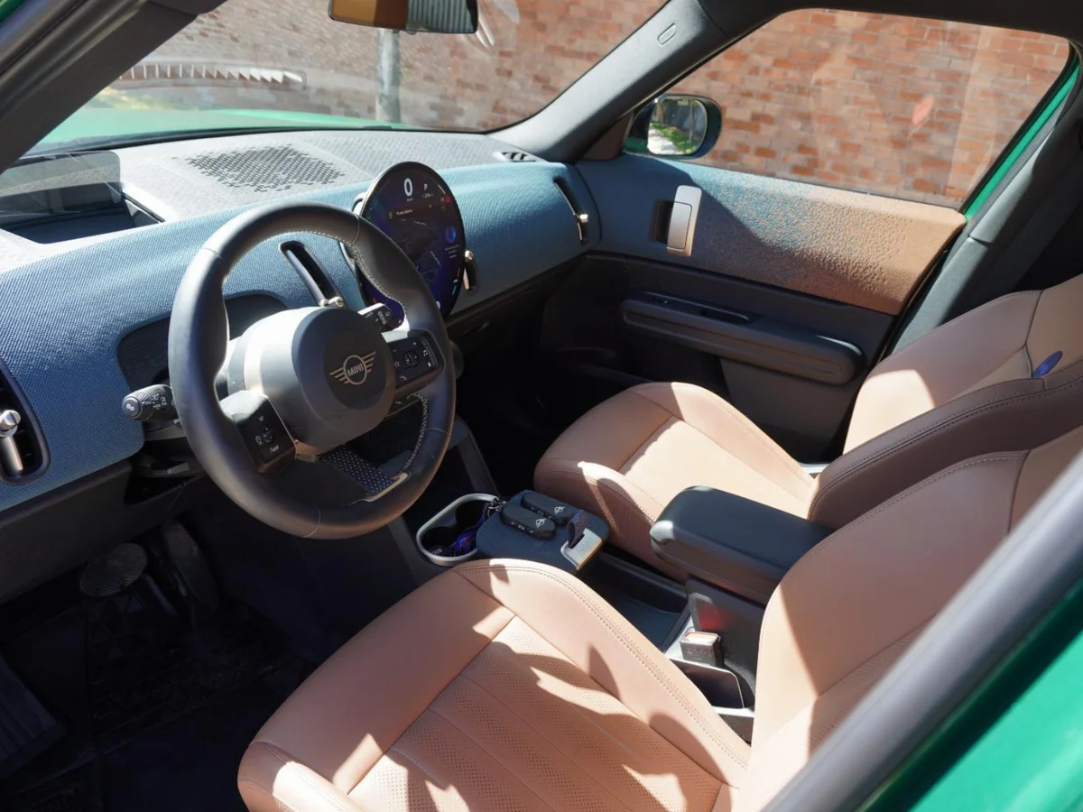 MINI Countryman Favoured Año 2025 miniatura 11