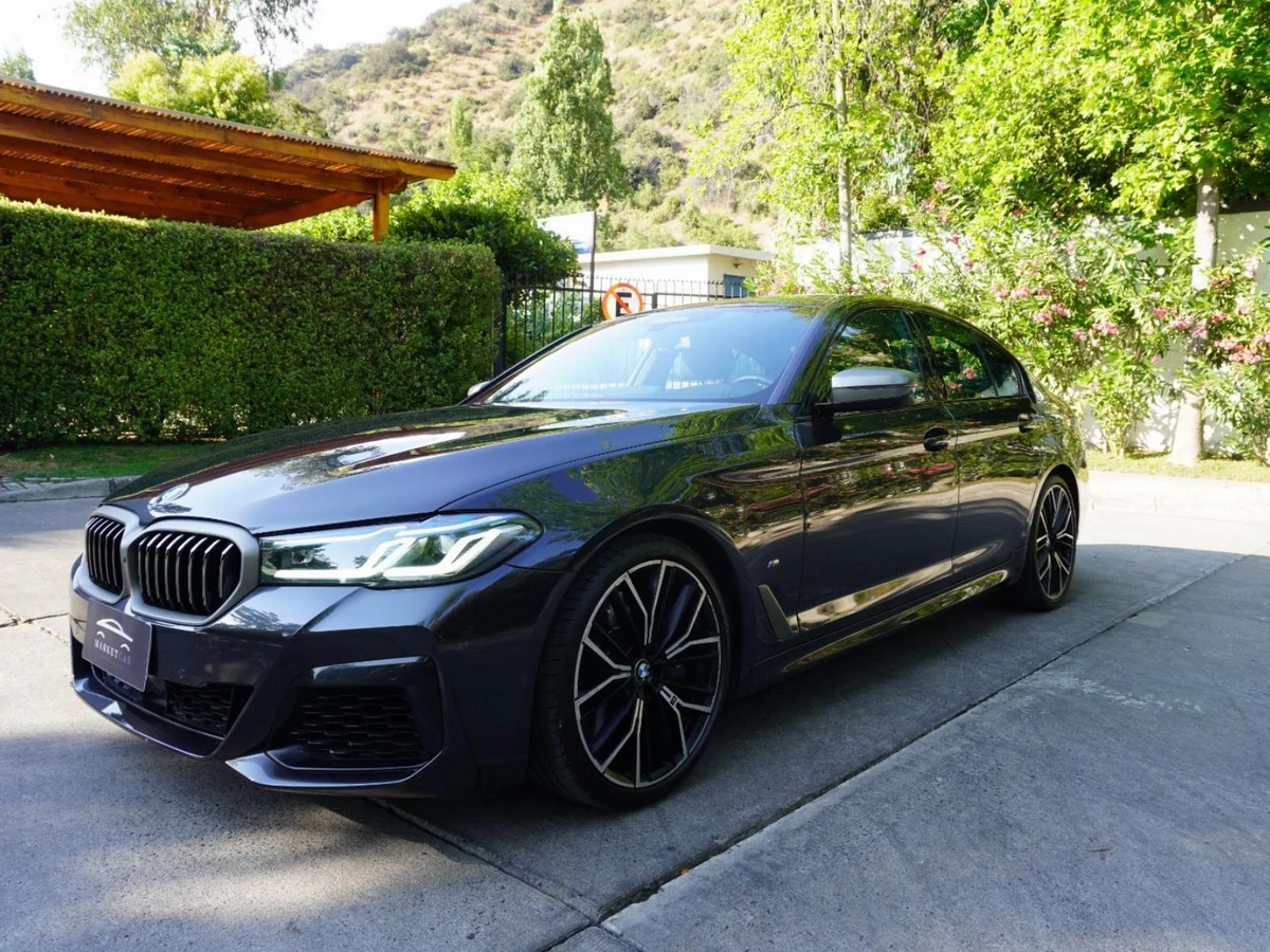 BMW 550 X Drive M Sport Año 2023 miniatura 1