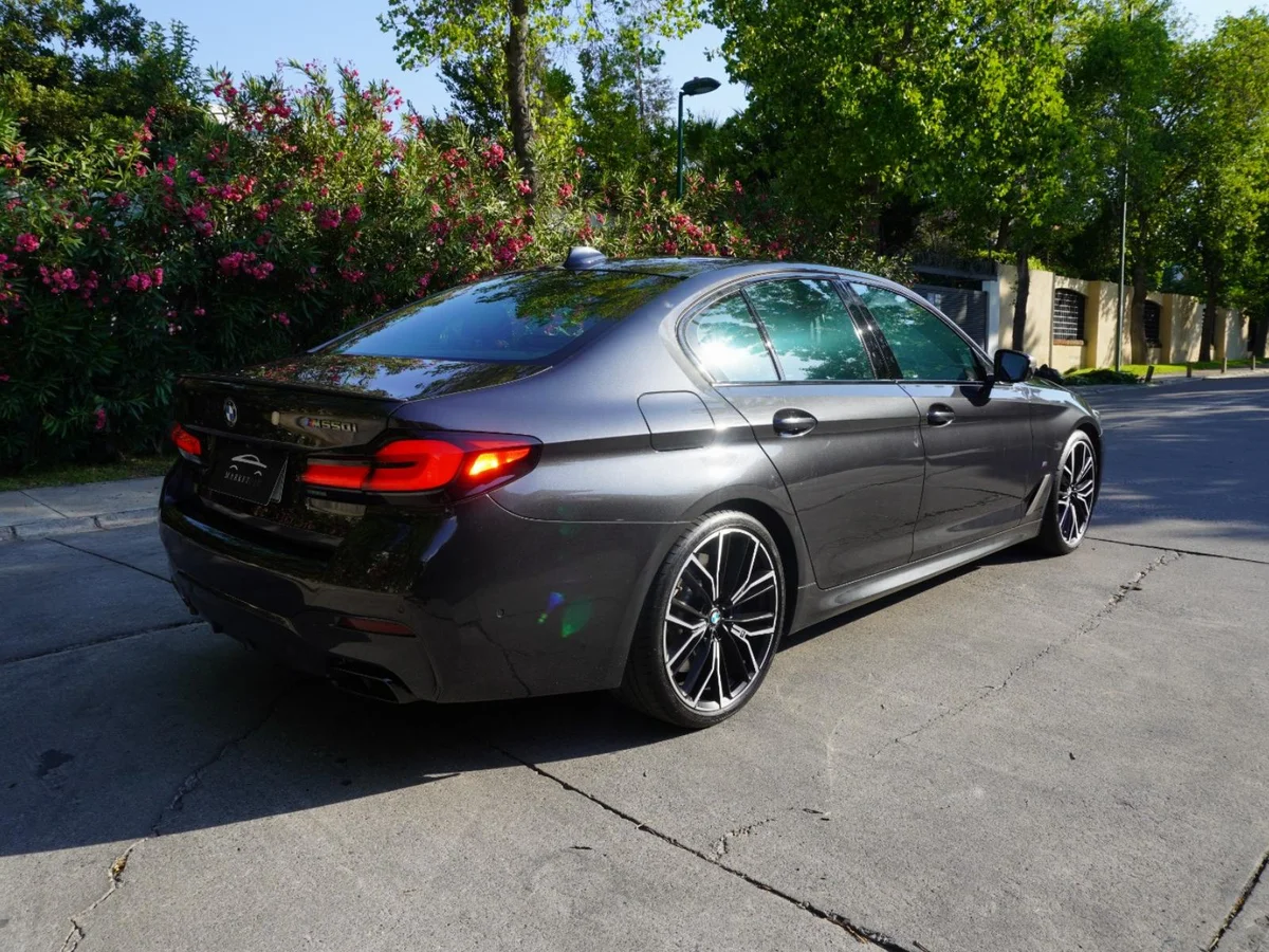 BMW 550 X Drive M Sport Año 2023 miniatura 5