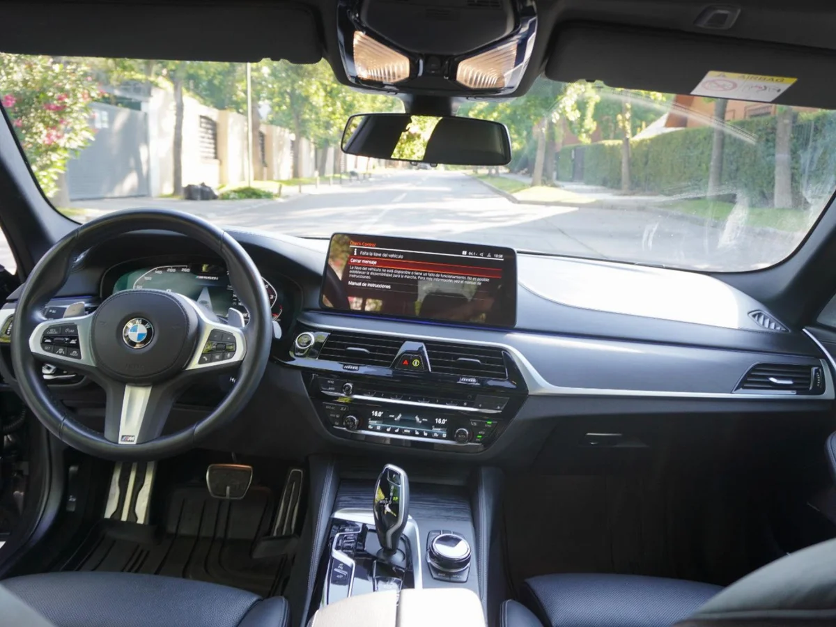 BMW 550 X Drive M Sport Año 2023 miniatura 10