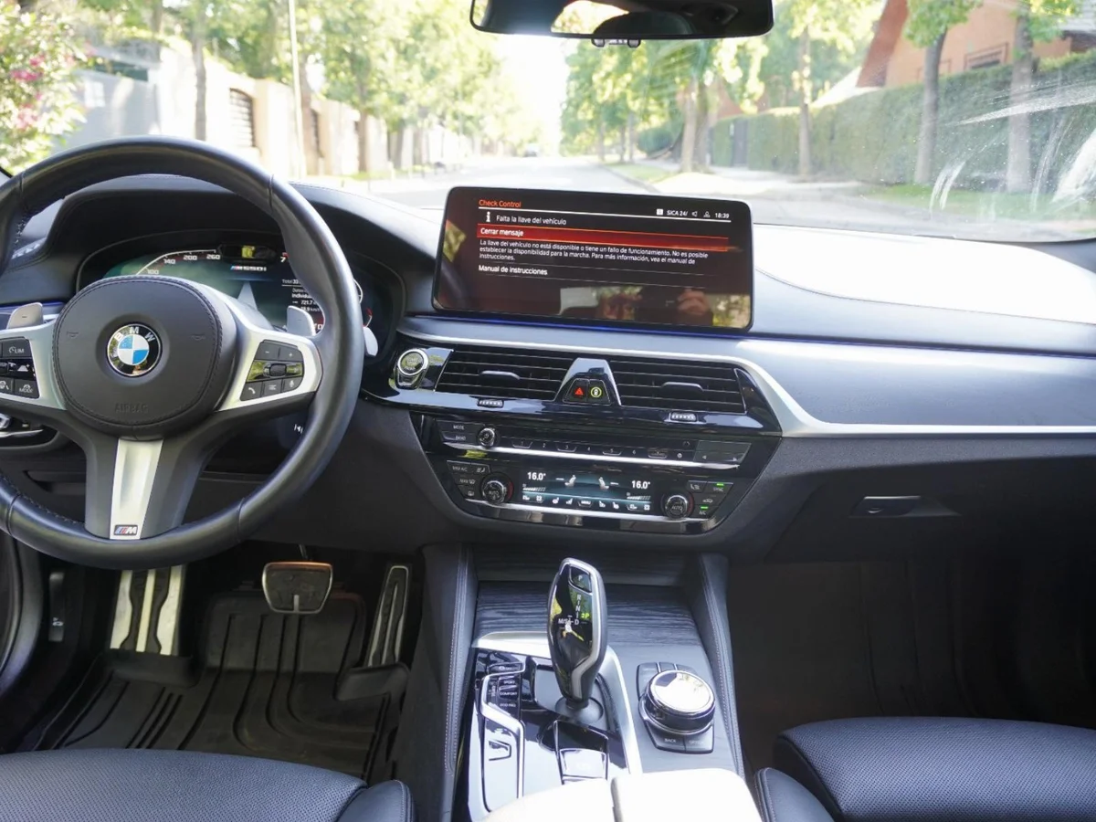BMW 550 X Drive M Sport Año 2023 miniatura 13