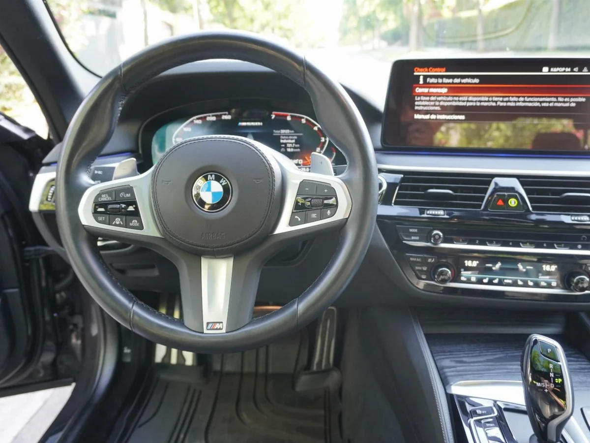 BMW 550 X Drive M Sport Año 2023 miniatura 14