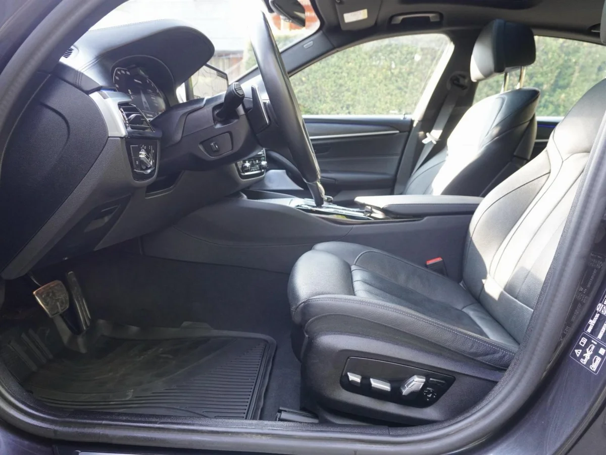 BMW 550 X Drive M Sport Año 2023 miniatura 24