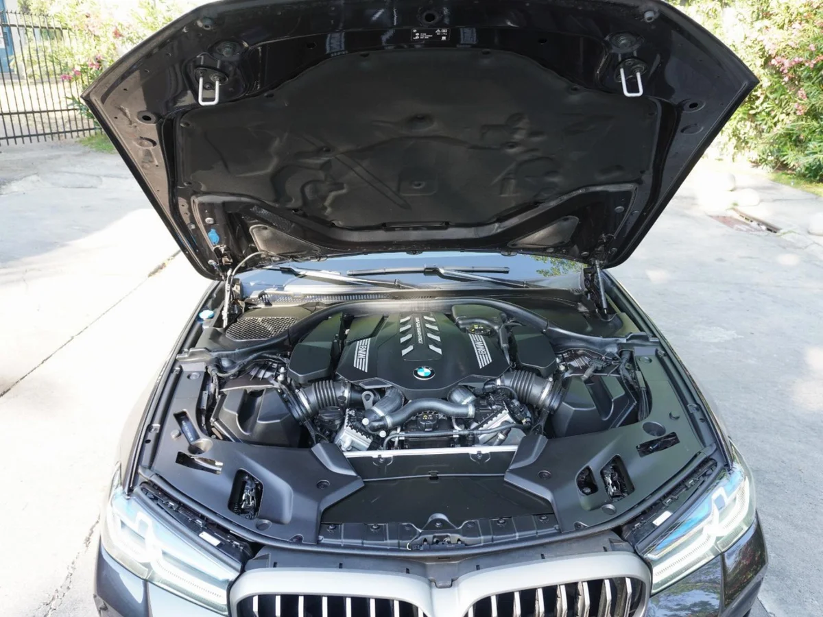 BMW 550 X Drive M Sport Año 2023 miniatura 28